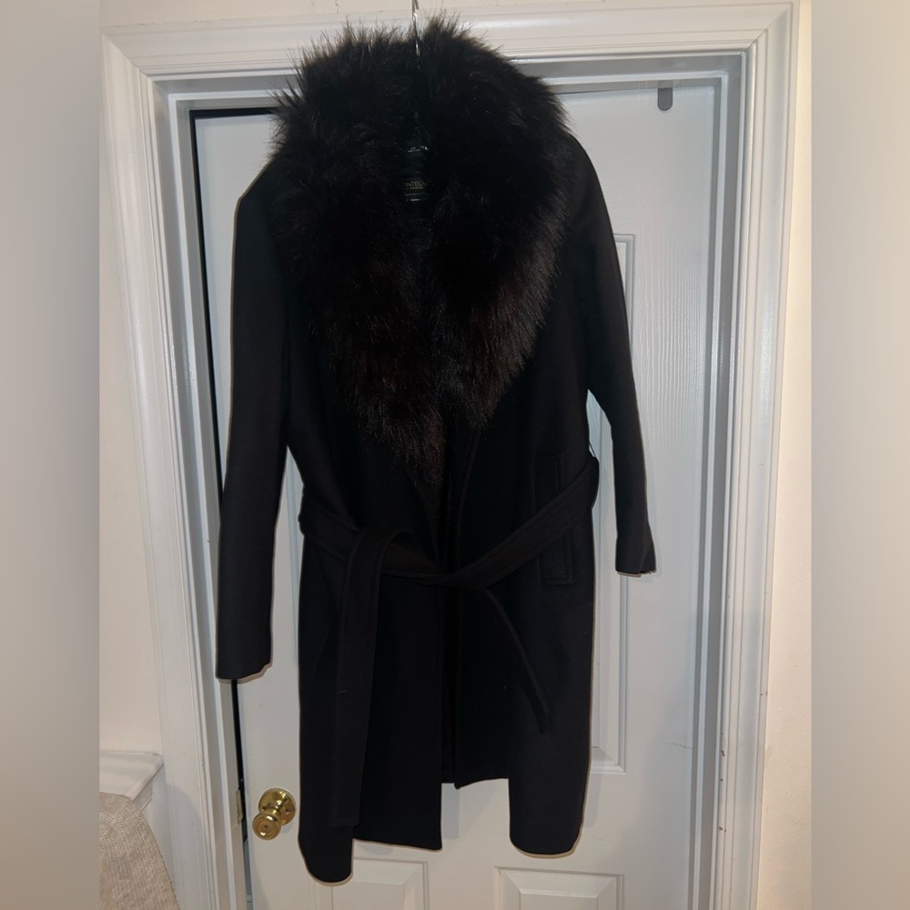 Elegant Black Fur-Trimmed Women's Coat